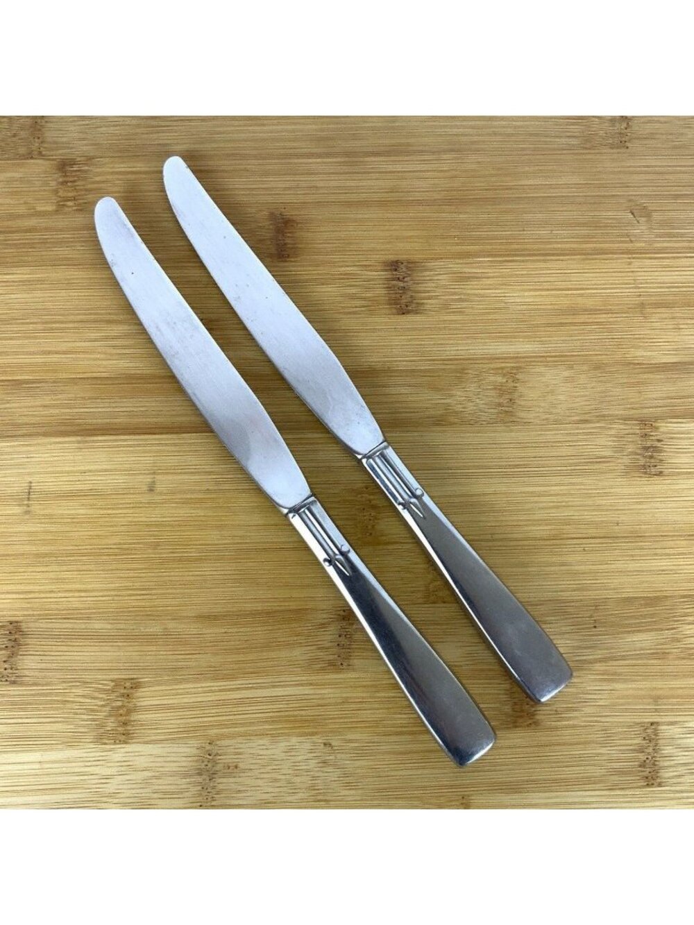 Oneida Satin Accent Dinner Knives Stainless Steel Set Of 2 Vintage Flatware